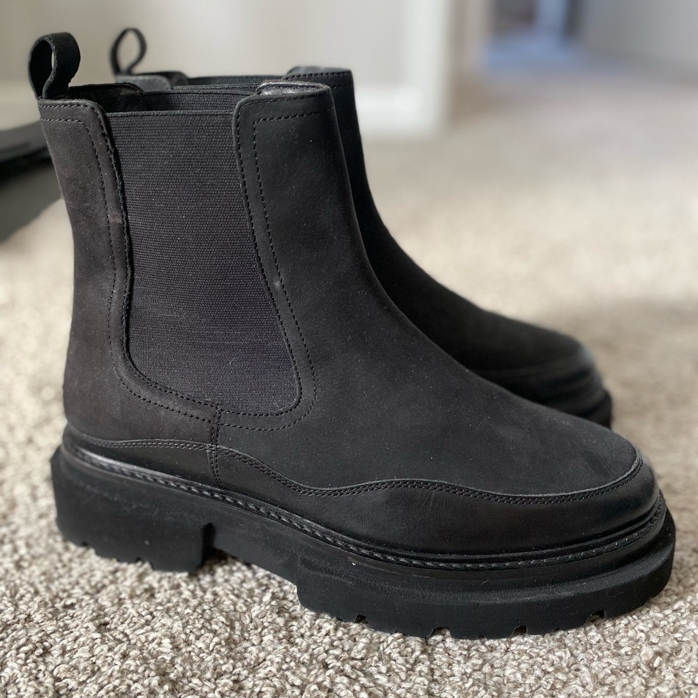 Seychelles Chelsea Platform Boot— Never Worn